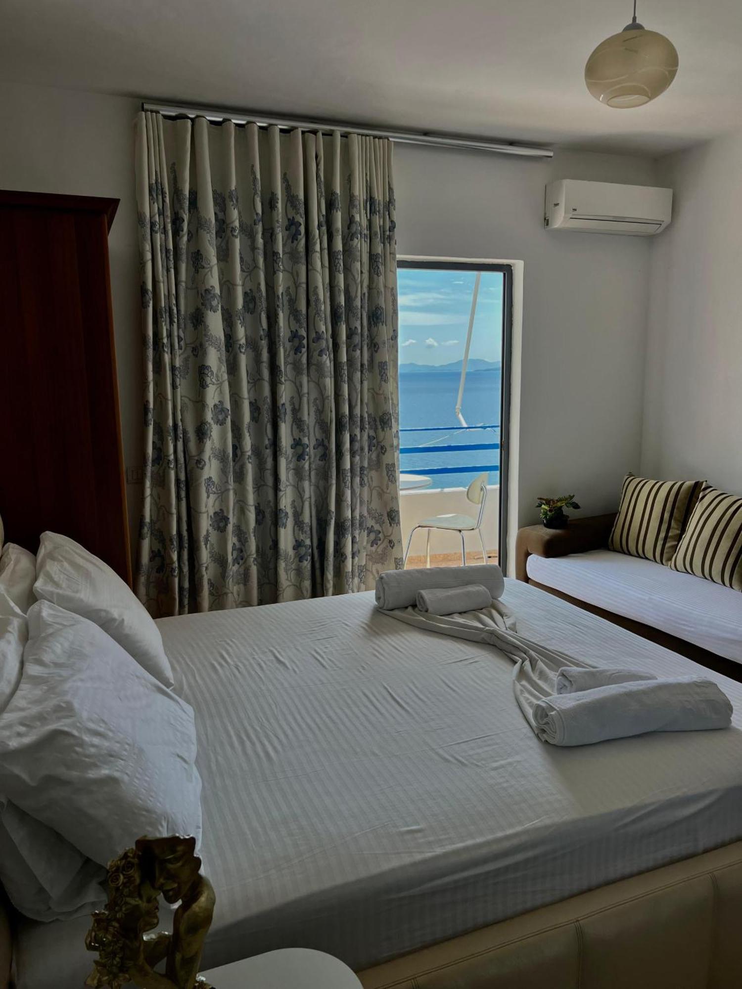 Al Mare Rooms ซารานเดอ ภายนอก รูปภาพ