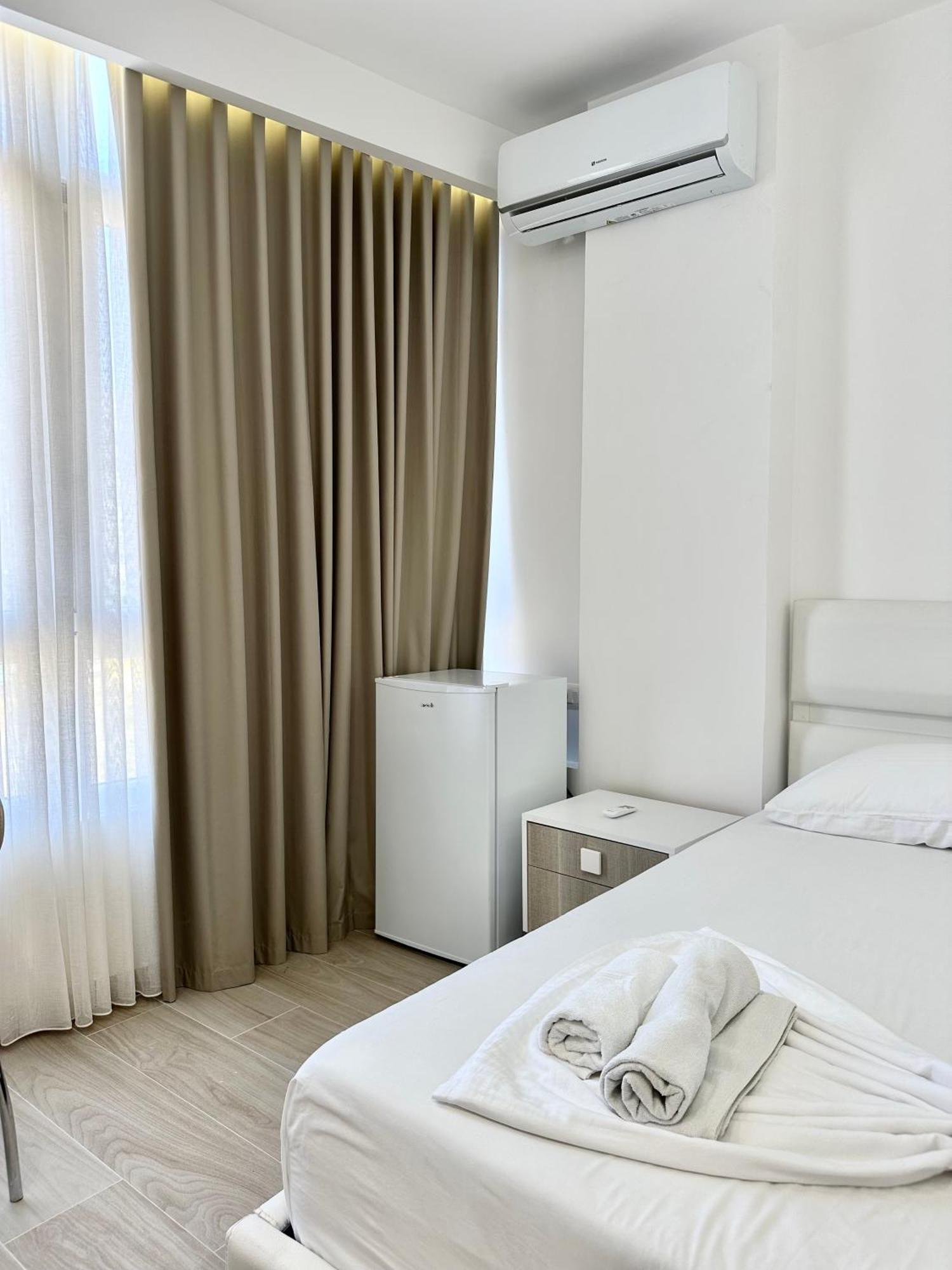 Al Mare Rooms ซารานเดอ ภายนอก รูปภาพ