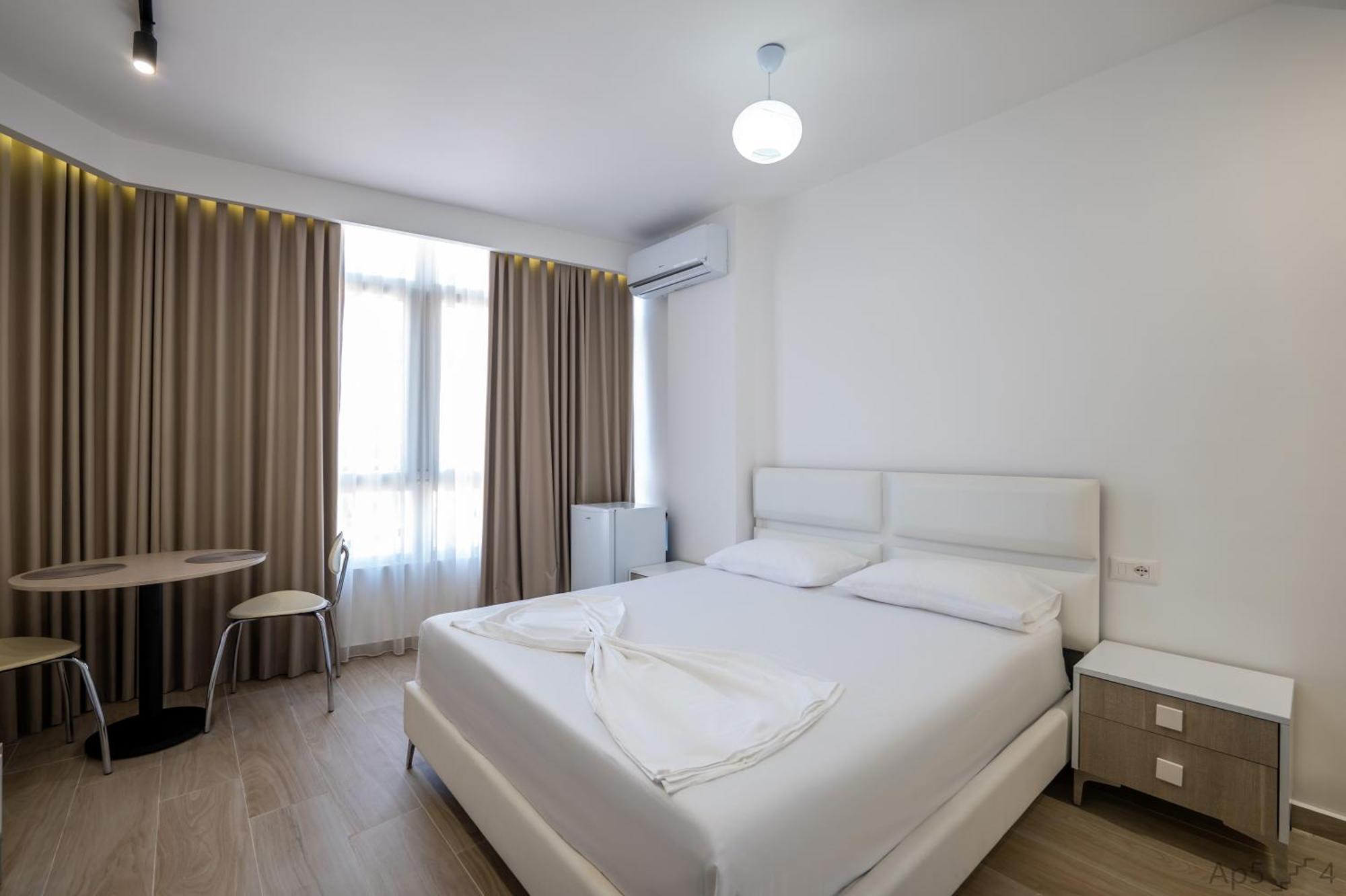 Al Mare Rooms ซารานเดอ ภายนอก รูปภาพ