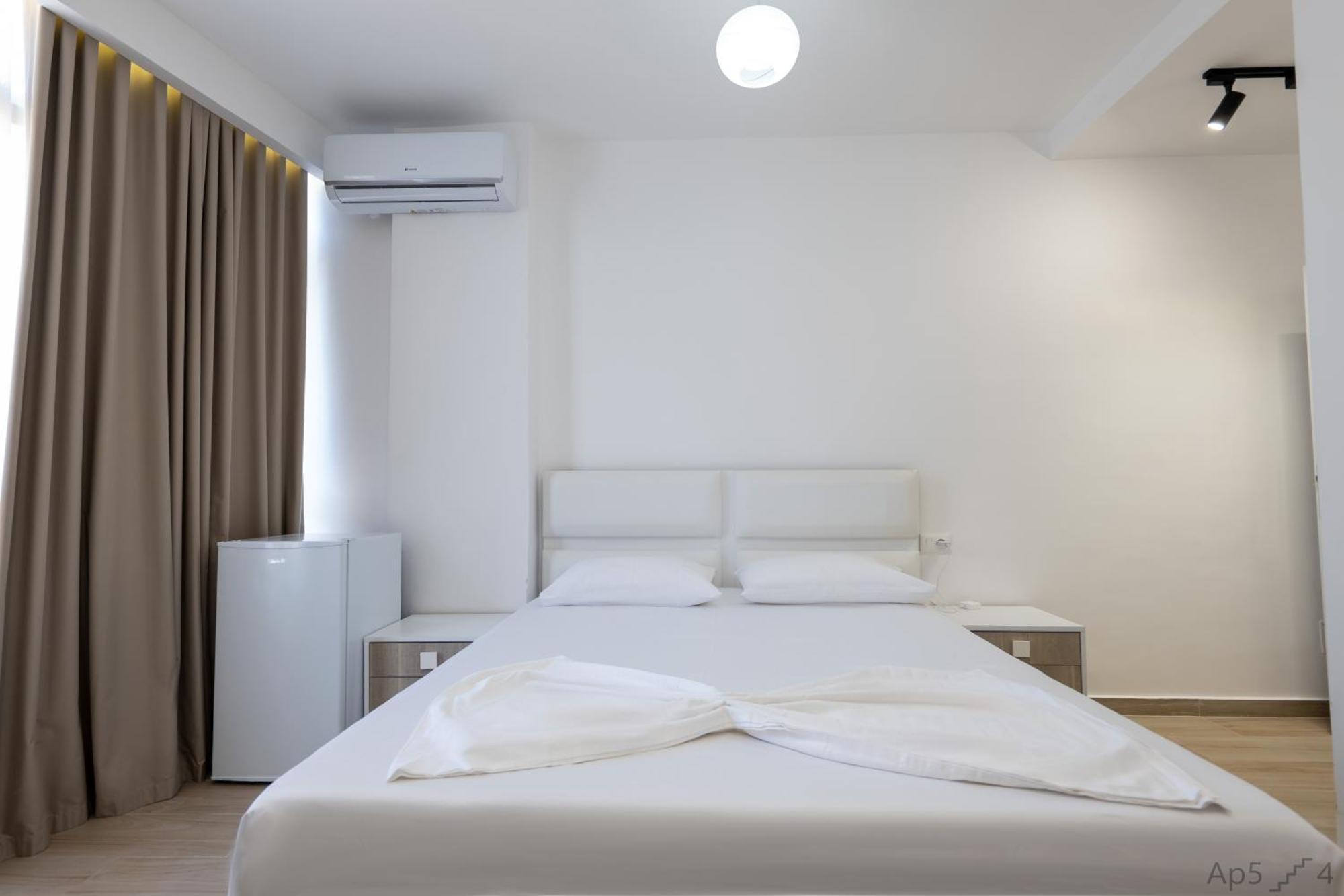 Al Mare Rooms ซารานเดอ ภายนอก รูปภาพ
