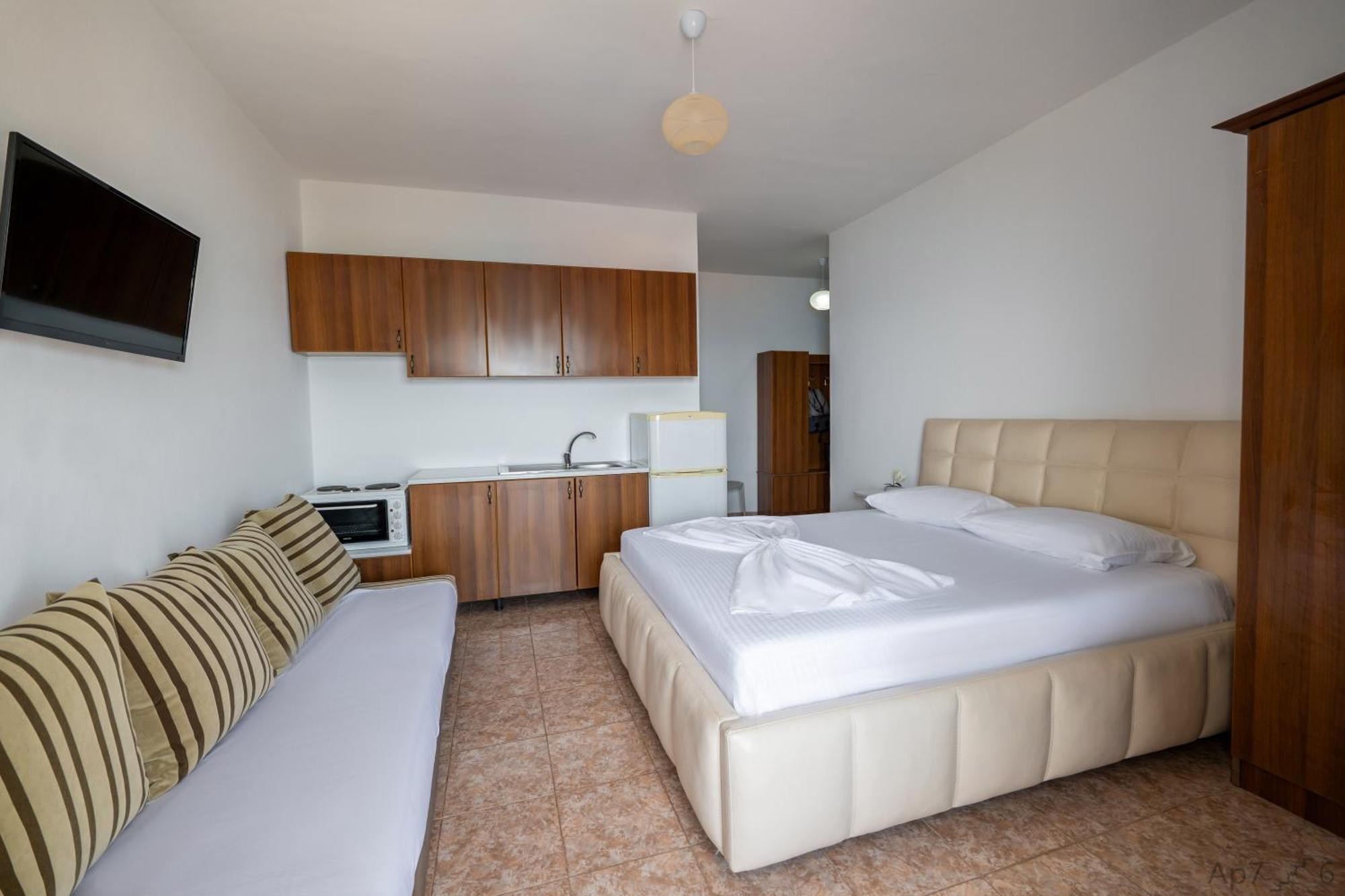 Al Mare Rooms ซารานเดอ ภายนอก รูปภาพ